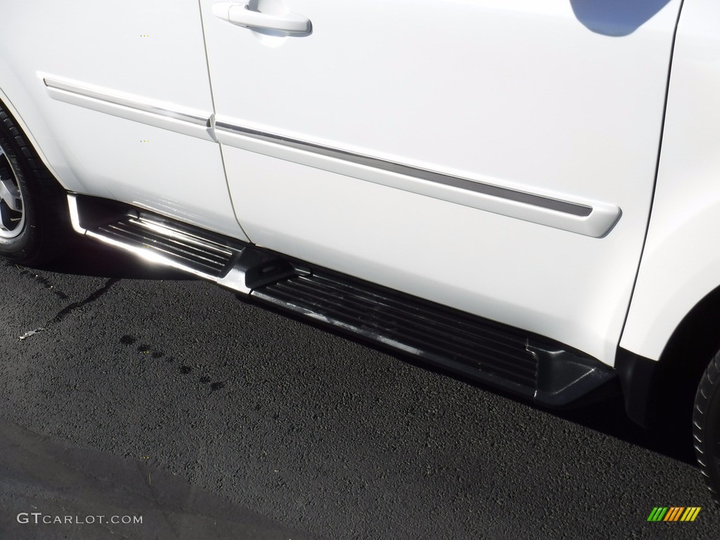 2011 Pilot Touring 4WD - White Diamond Pearl / Gray photo #4