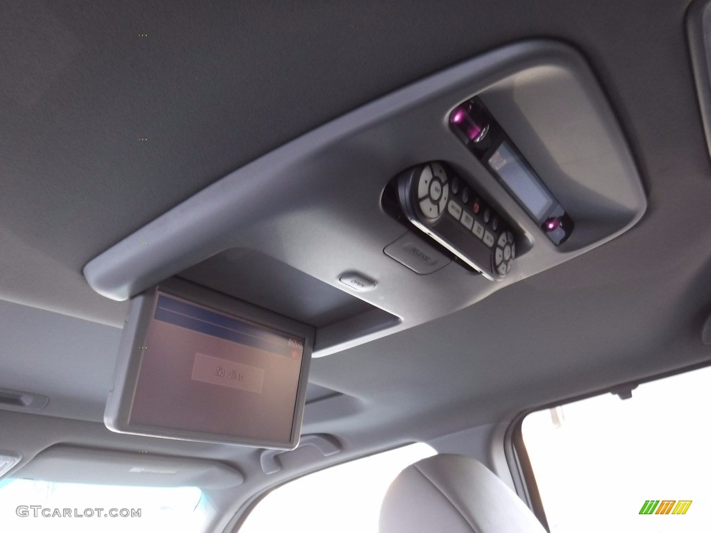 2011 Pilot Touring 4WD - White Diamond Pearl / Gray photo #13