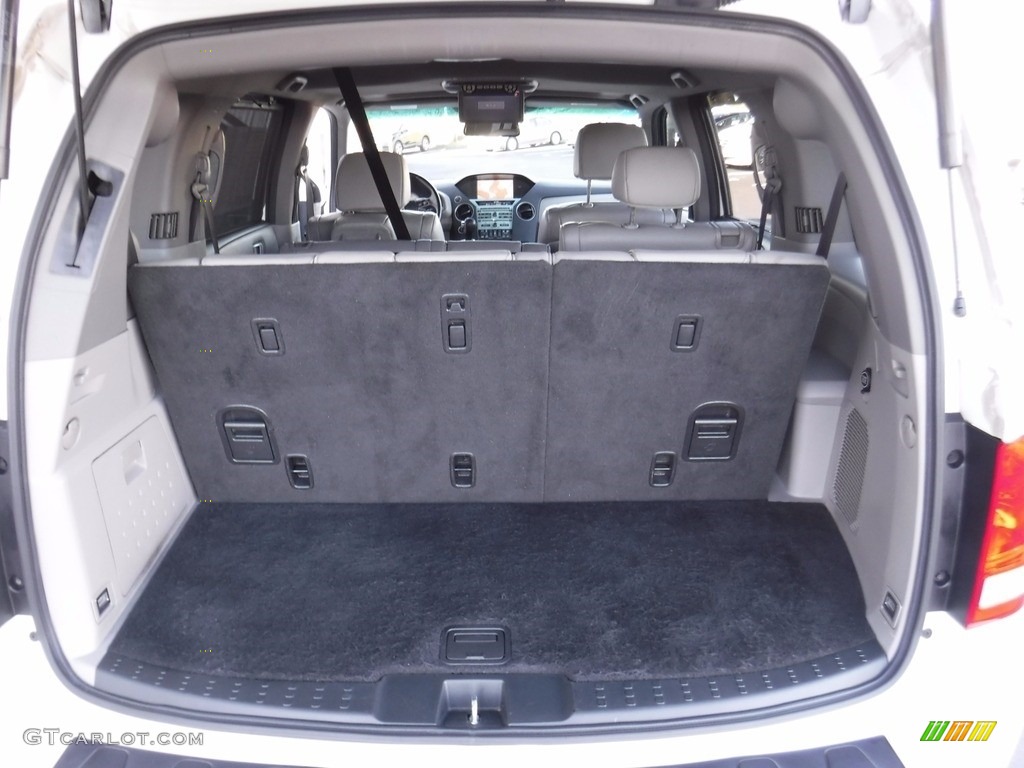 2011 Pilot Touring 4WD - White Diamond Pearl / Gray photo #31