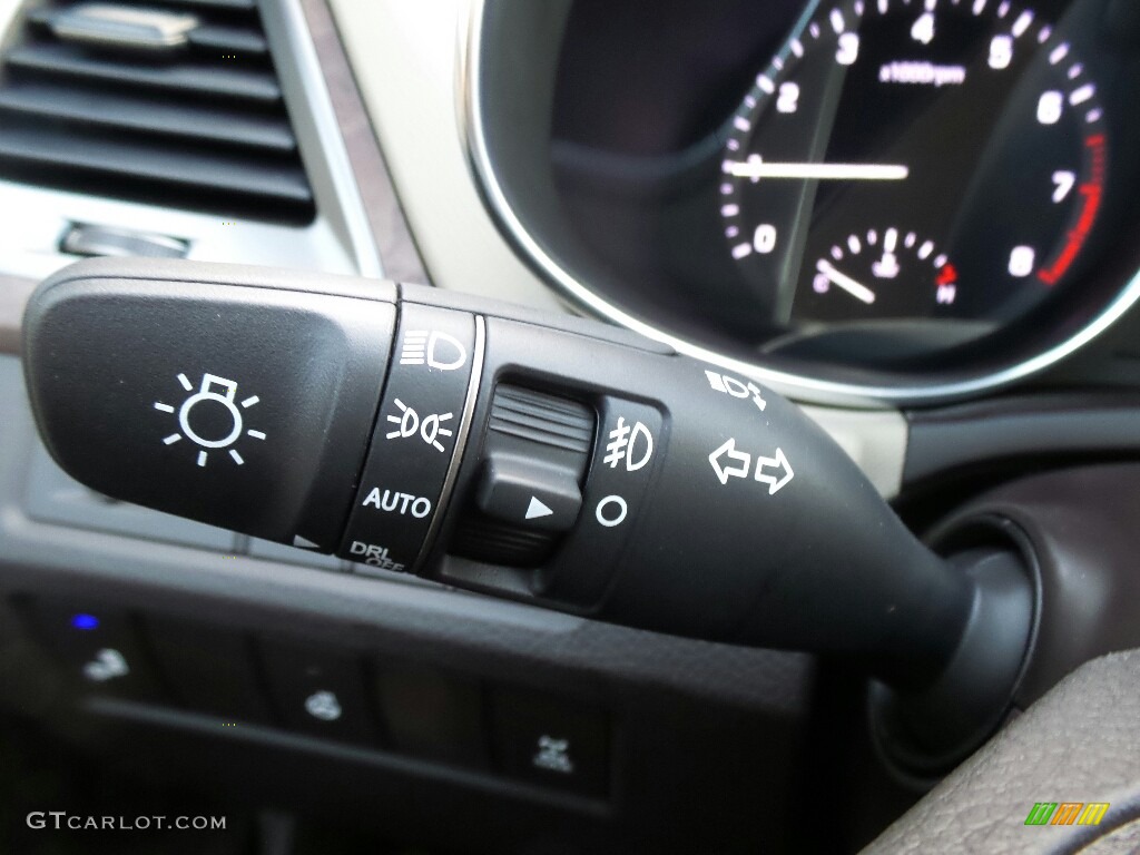2018 Hyundai Santa Fe Sport 2.0T Ultimate AWD Controls Photo #124121776