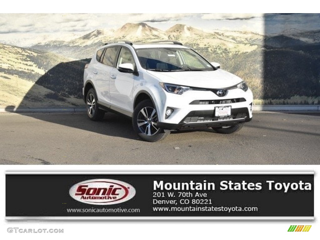 2018 RAV4 XLE AWD - Super White / Black photo #1