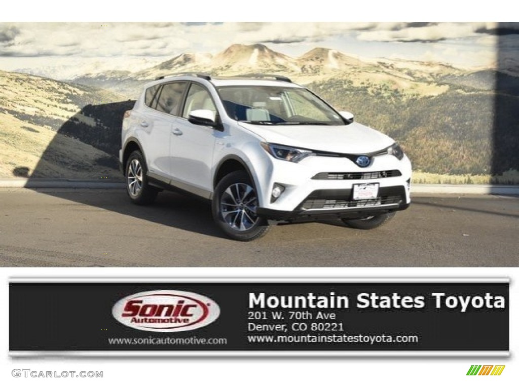 2018 RAV4 XLE AWD - Super White / Ash photo #1