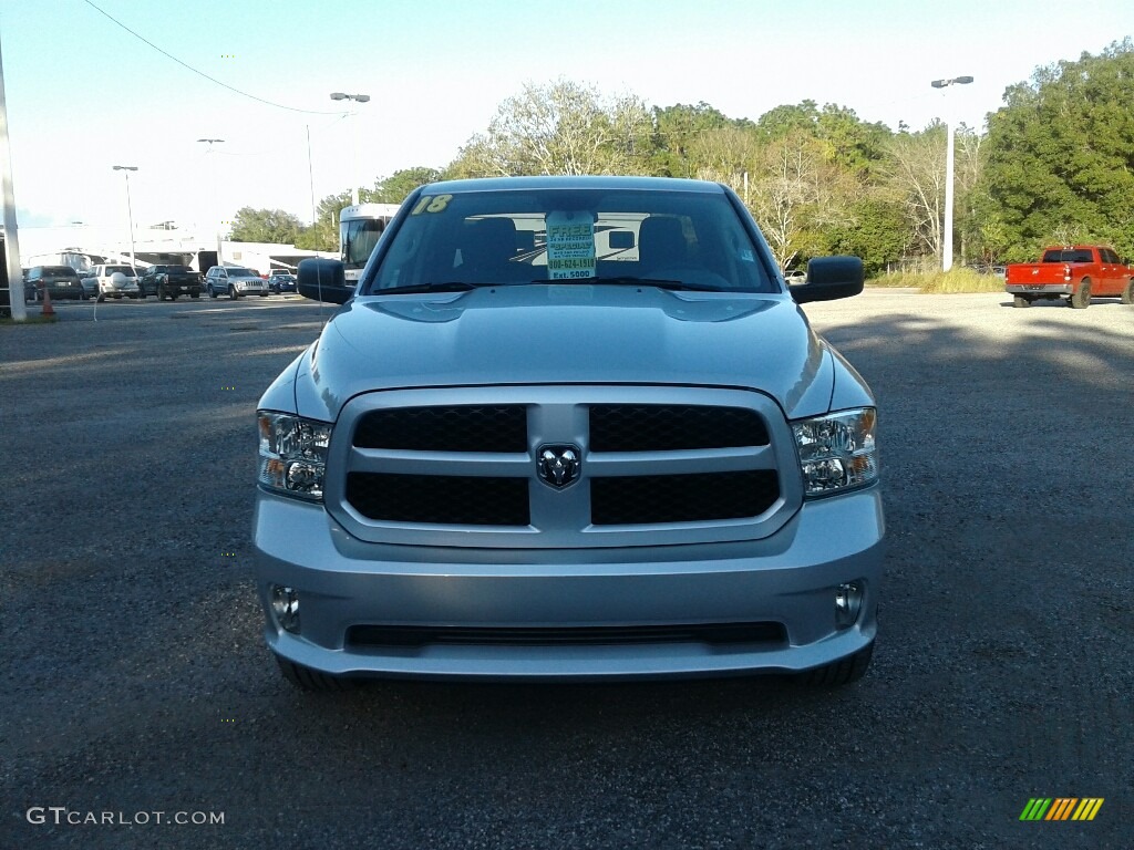 2018 1500 Express Quad Cab - Bright Silver Metallic / Black/Diesel Gray photo #8