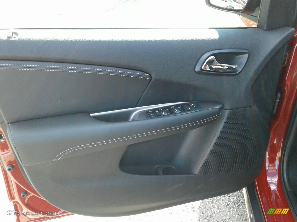 2018 Dodge Journey Crossroad Door Panel Photos