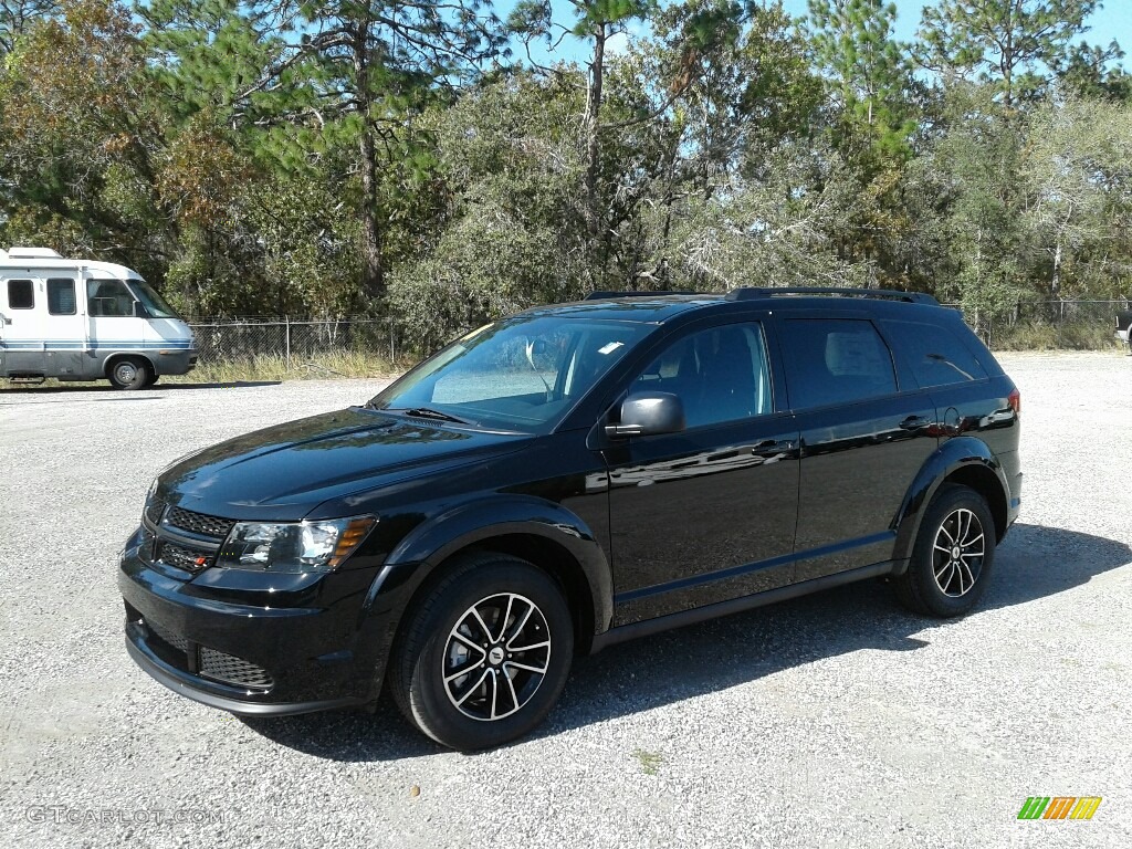 Pitch Black 2018 Dodge Journey SE Exterior Photo #124140400