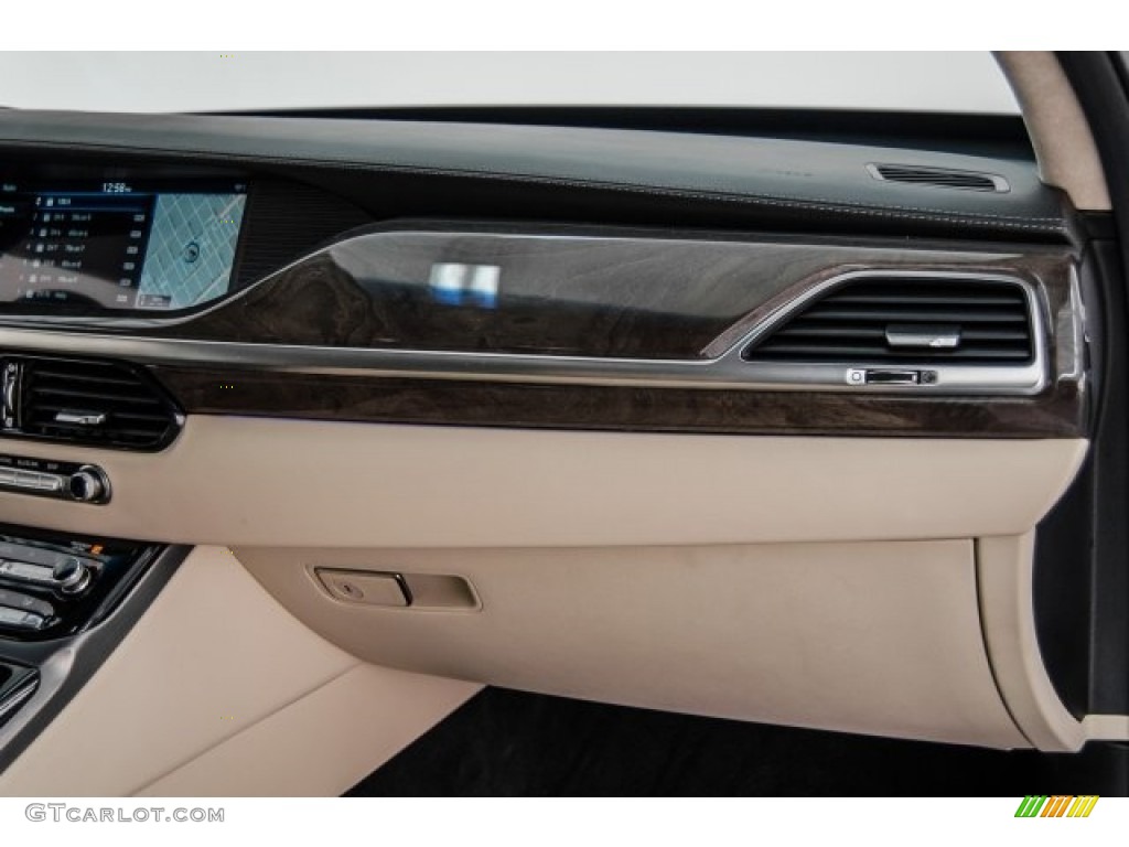 2017 Hyundai Genesis G90 RWD Dashboard Photos