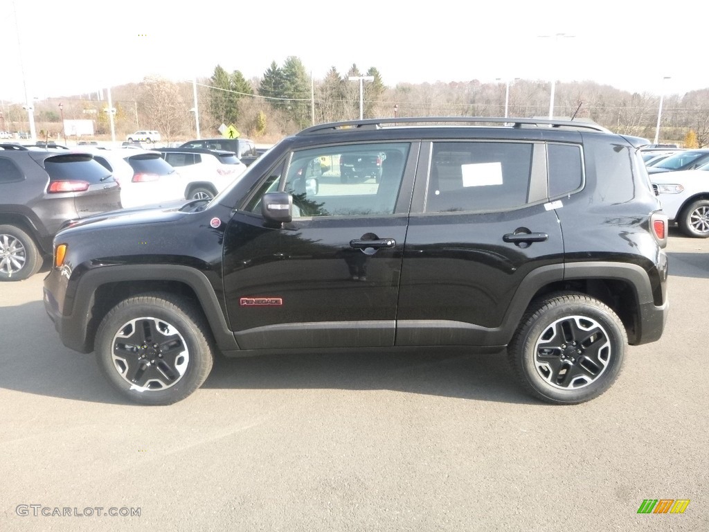 2017 Renegade Trailhawk 4x4 - Black / Black photo #2