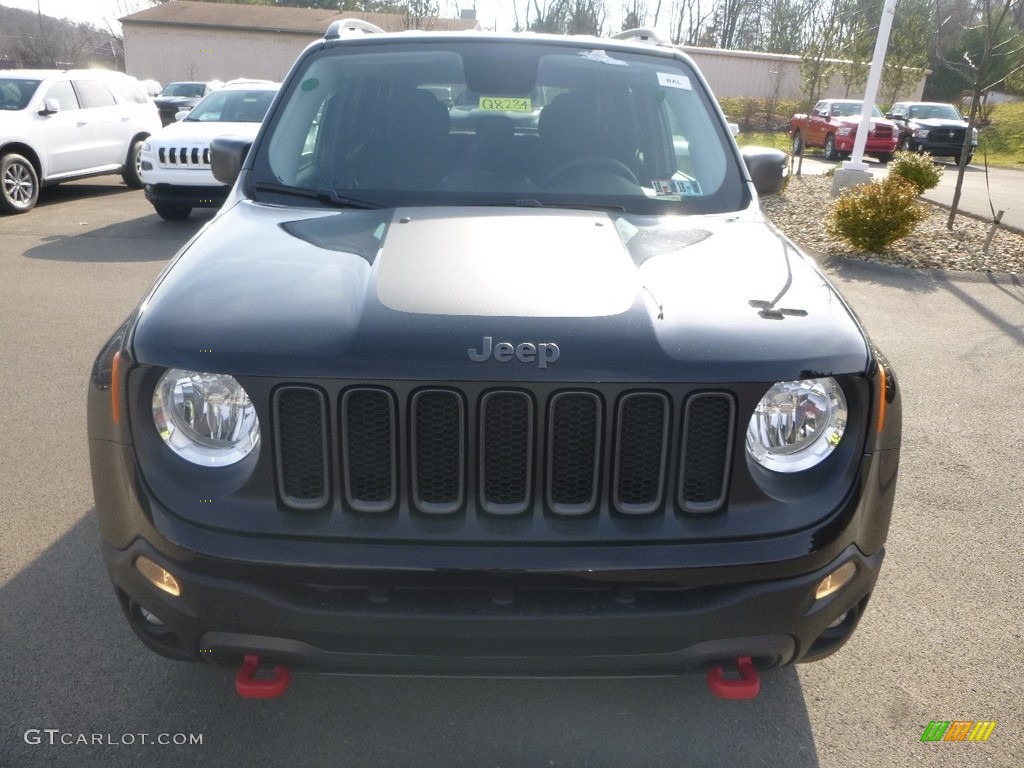 2017 Renegade Trailhawk 4x4 - Black / Black photo #8