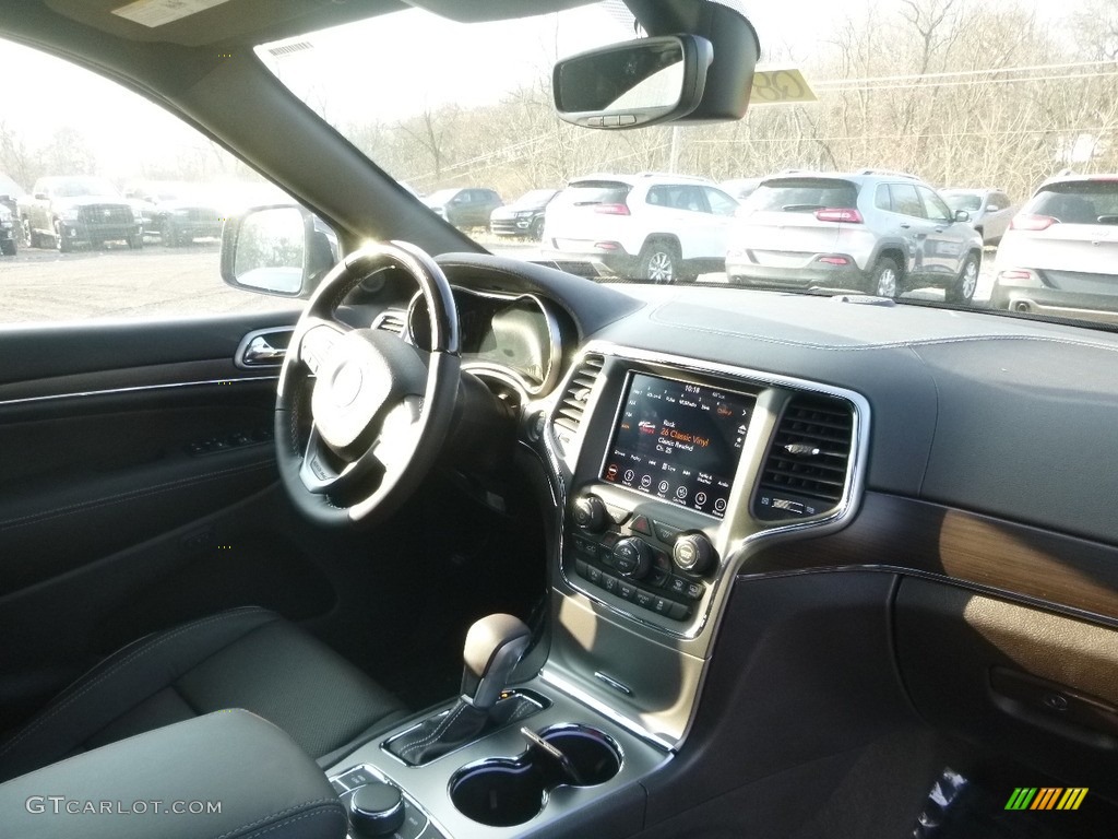 2018 Grand Cherokee Overland 4x4 - True Blue Pearl / Black photo #10