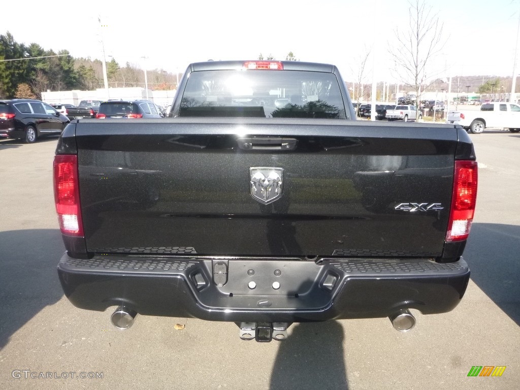 2018 1500 Express Quad Cab 4x4 - Brilliant Black Crystal Pearl / Black/Diesel Gray photo #4
