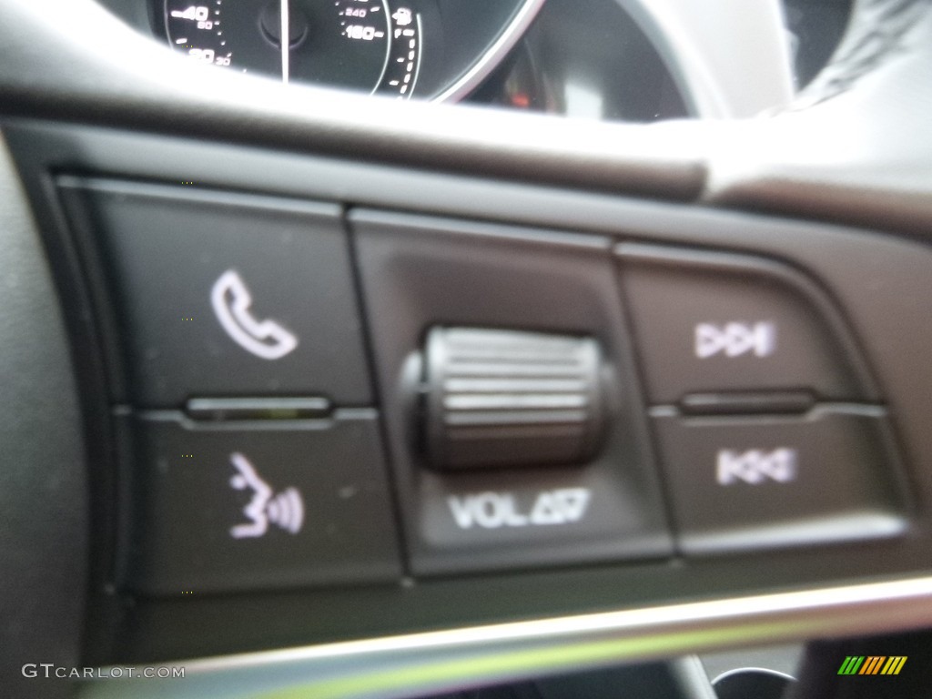 2018 Alfa Romeo Giulia Ti AWD Controls Photo #124157783