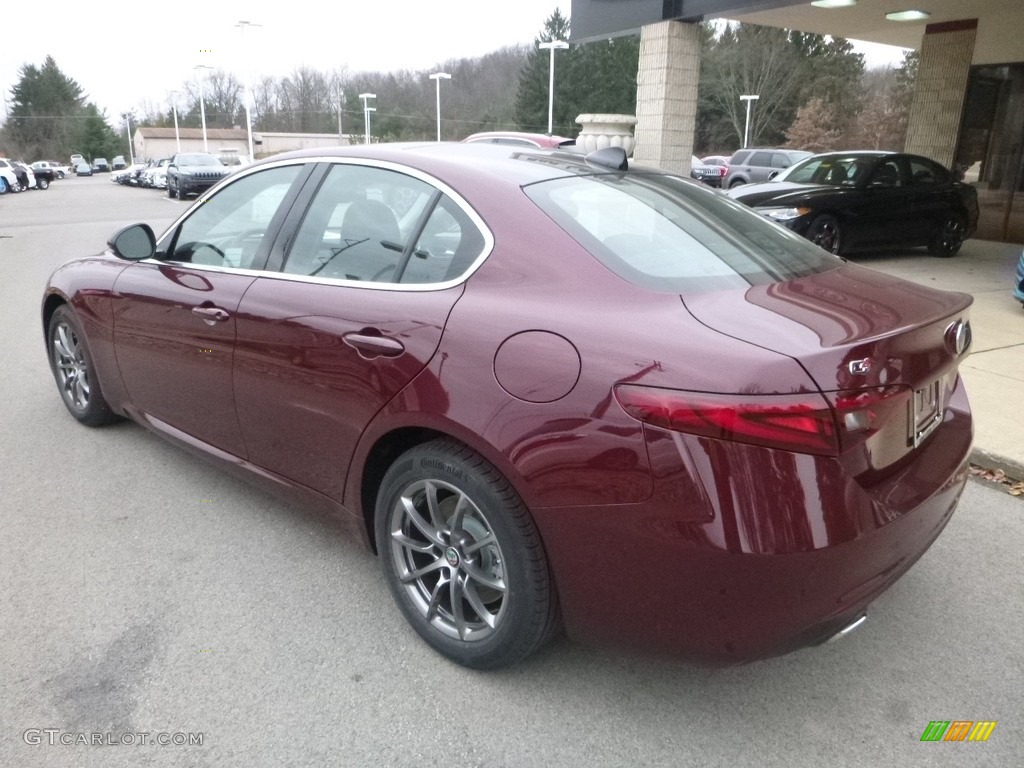 2018 Giulia AWD - Monza Red Metallic / Black/Dark Gray photo #4