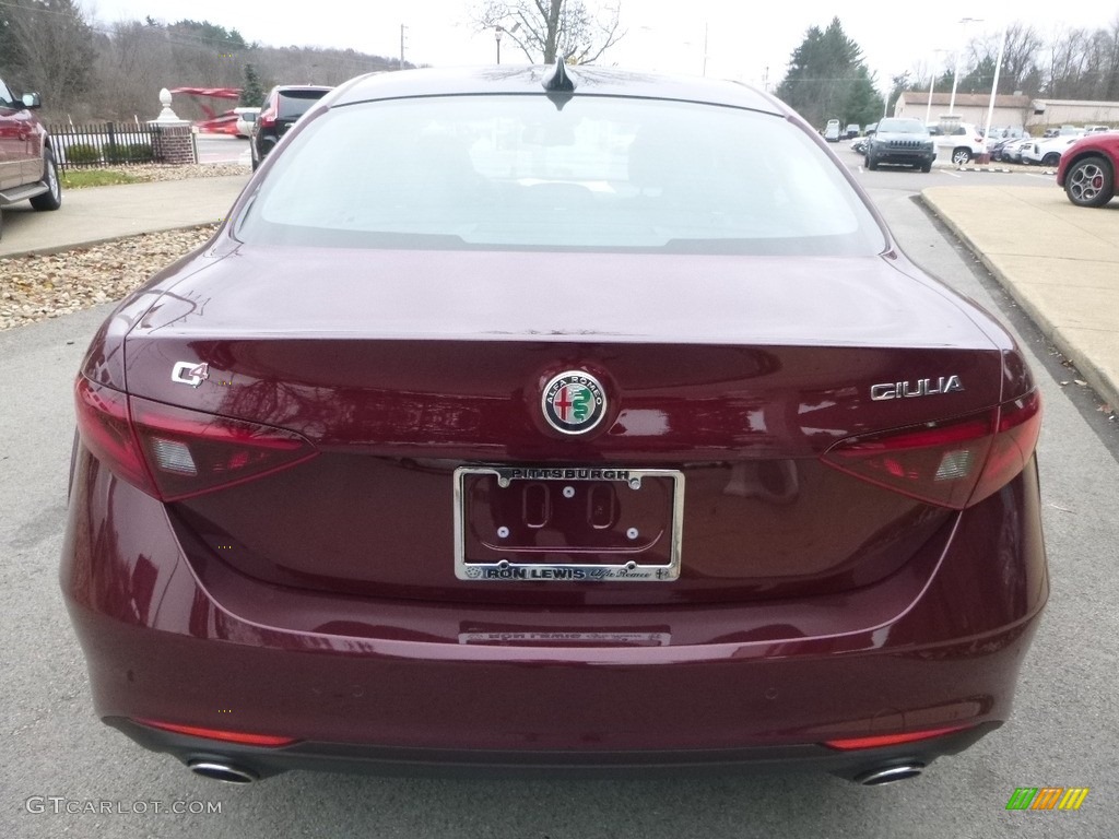 2018 Giulia AWD - Monza Red Metallic / Black/Dark Gray photo #6
