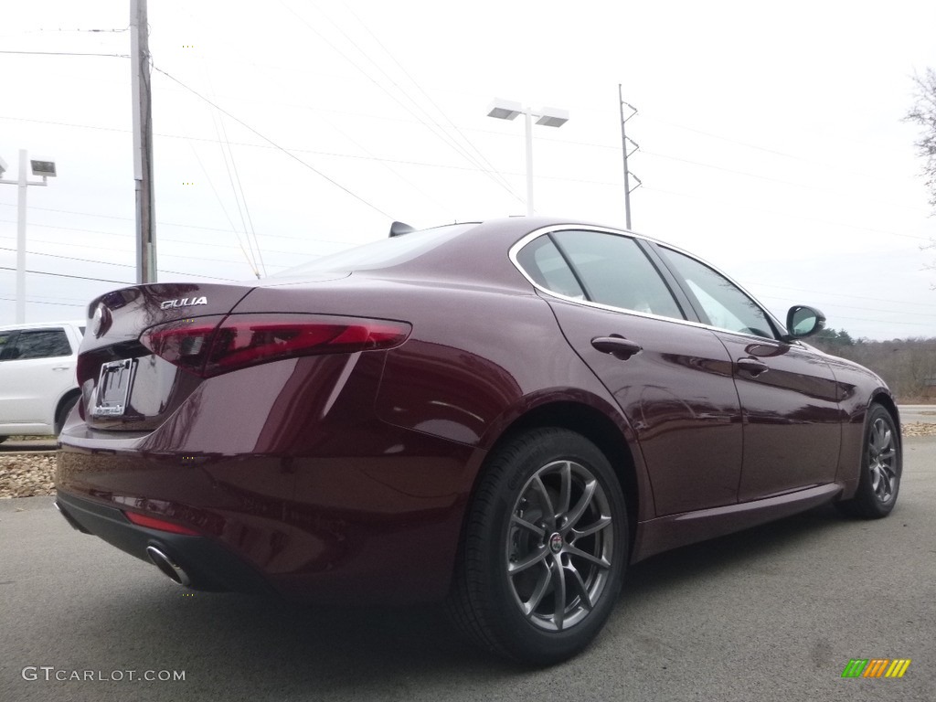 2018 Giulia AWD - Monza Red Metallic / Black/Dark Gray photo #8