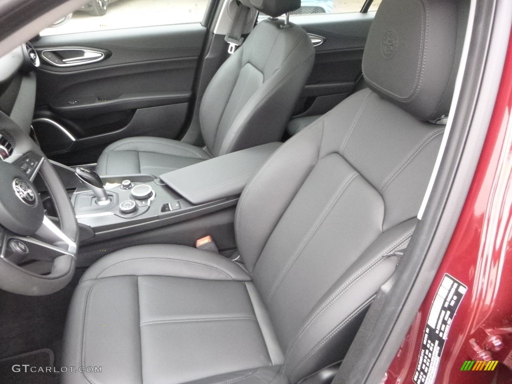 2018 Alfa Romeo Giulia AWD Front Seat Photo #124158314