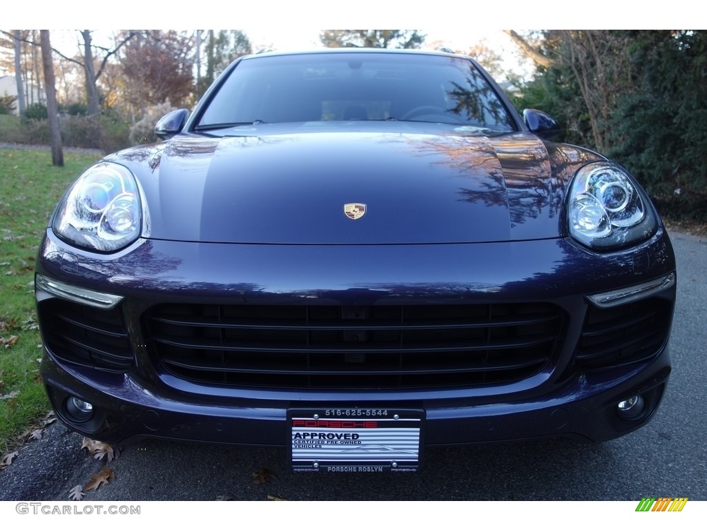 2017 Cayenne Platinum Edition - Purpurite Metallic / Black photo #2