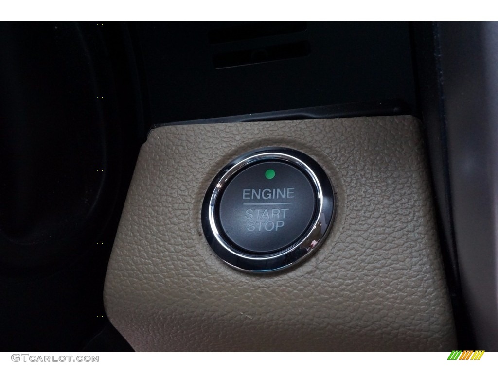2017 F150 Lariat SuperCrew 4X4 - Oxford White / Light Camel photo #22
