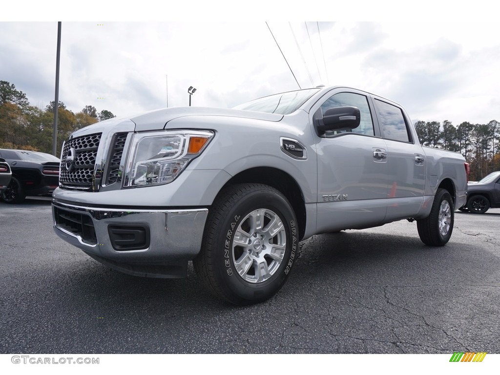 Brilliant Silver 2017 Nissan Titan SV Crew Cab Exterior Photo #124164146