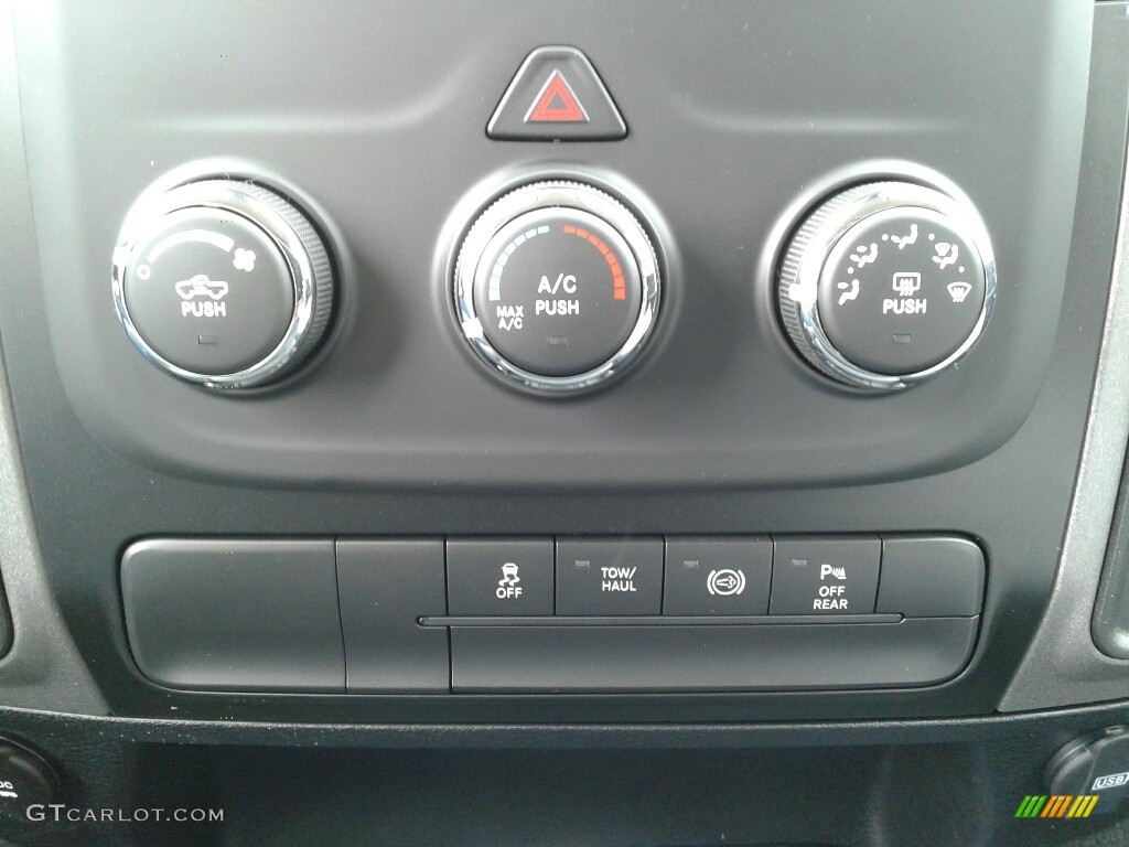 2018 Ram 2500 Tradesman Crew Cab 4x4 Controls Photo #124177352