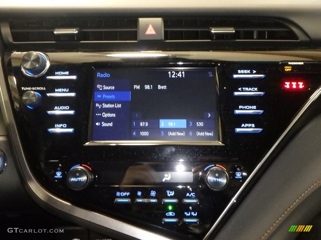 2018 Camry Hybrid LE - Brownstone / Black photo #12