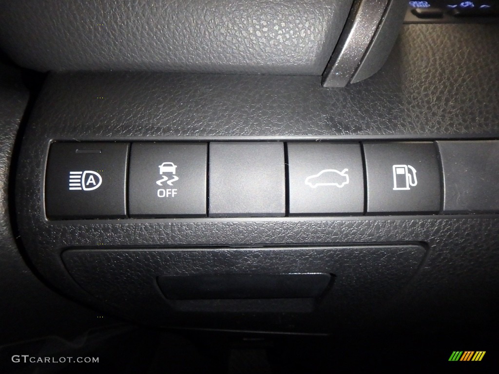 2018 Camry Hybrid LE - Brownstone / Black photo #14