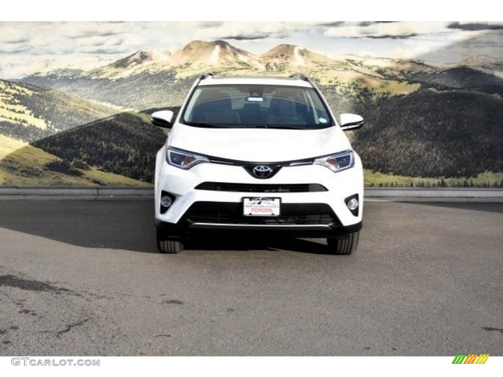 2018 RAV4 XLE AWD - Super White / Black photo #2