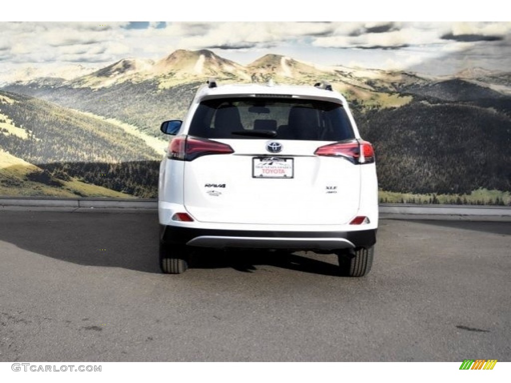 2018 RAV4 XLE AWD - Super White / Black photo #4