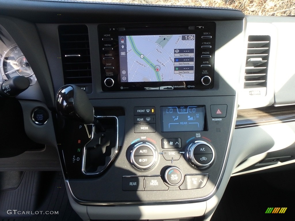 2018 Toyota Sienna XLE AWD Navigation Photo #124179467