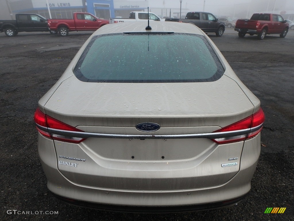 2017 Fusion SE - White Gold / Ebony photo #3