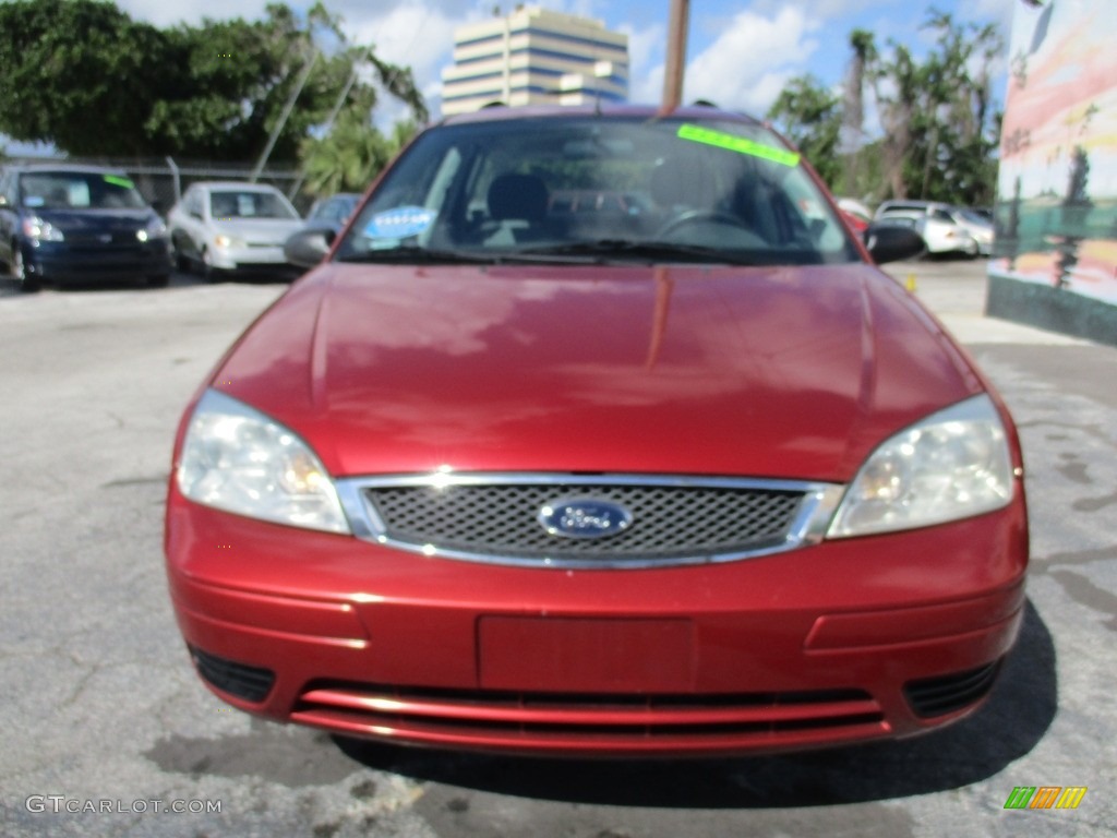 2005 Focus ZXW SES Wagon - Infra-Red / Dark Flint/Light Flint photo #4