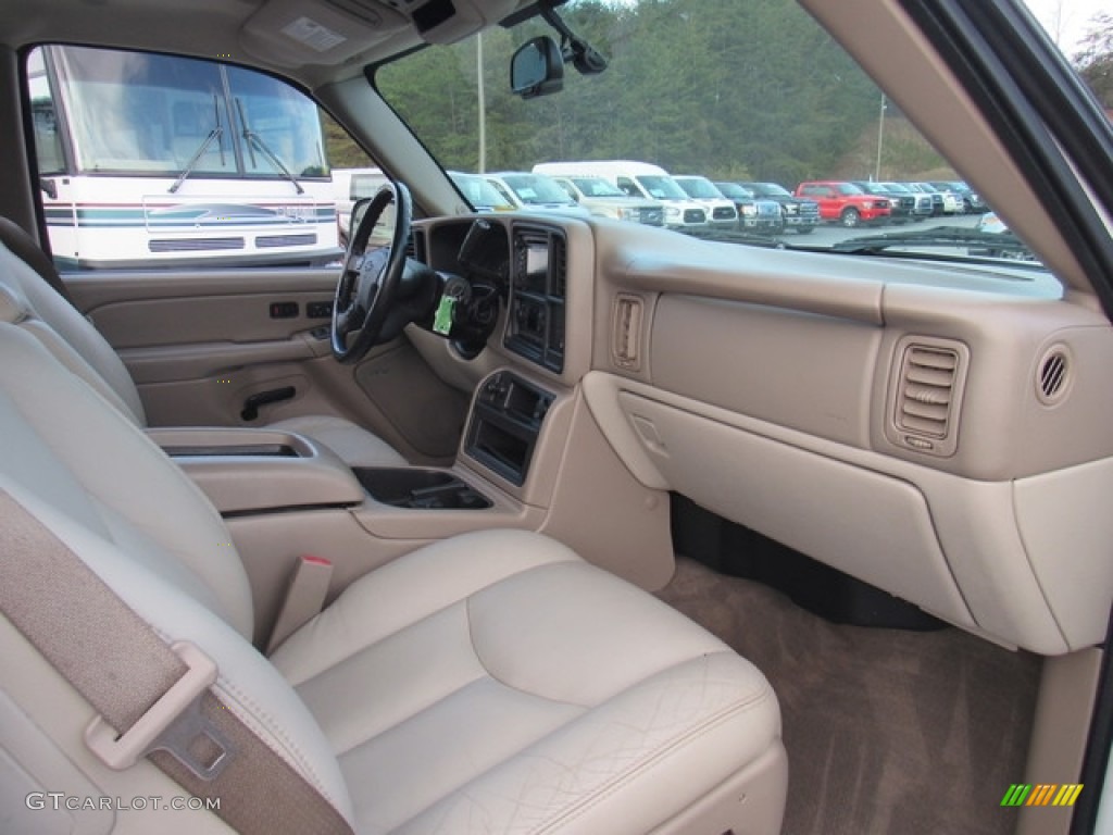 2005 Avalanche LT - Summit White / Tan/Neutral photo #24