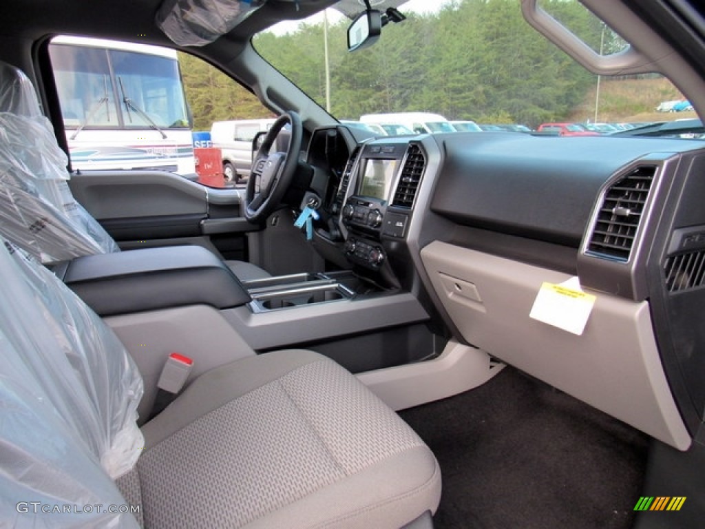 2018 F150 XLT SuperCrew 4x4 - Blue Jeans / Earth Gray photo #30