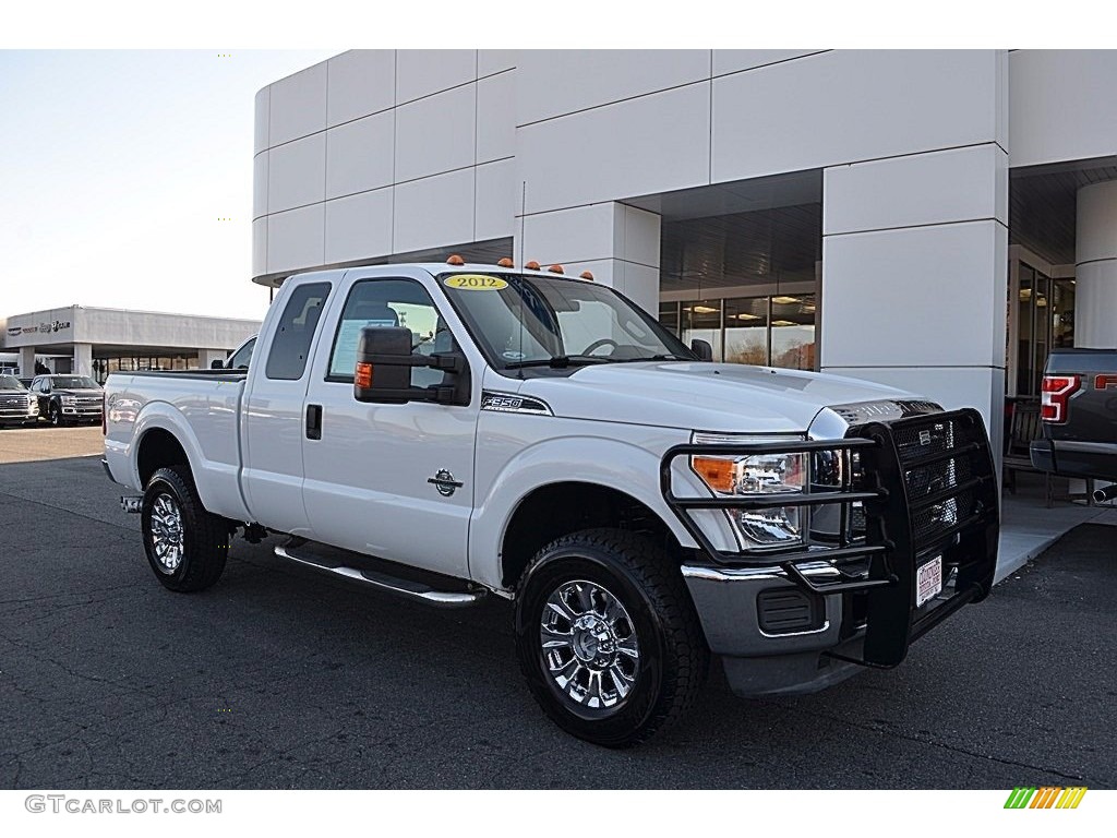 2012 F350 Super Duty XLT SuperCab 4x4 - Oxford White / Steel photo #1