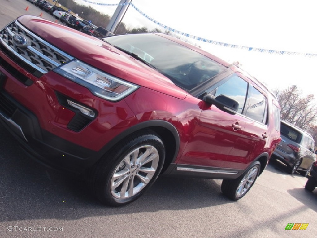 2018 Explorer XLT 4WD - Ruby Red / Medium Stone photo #31