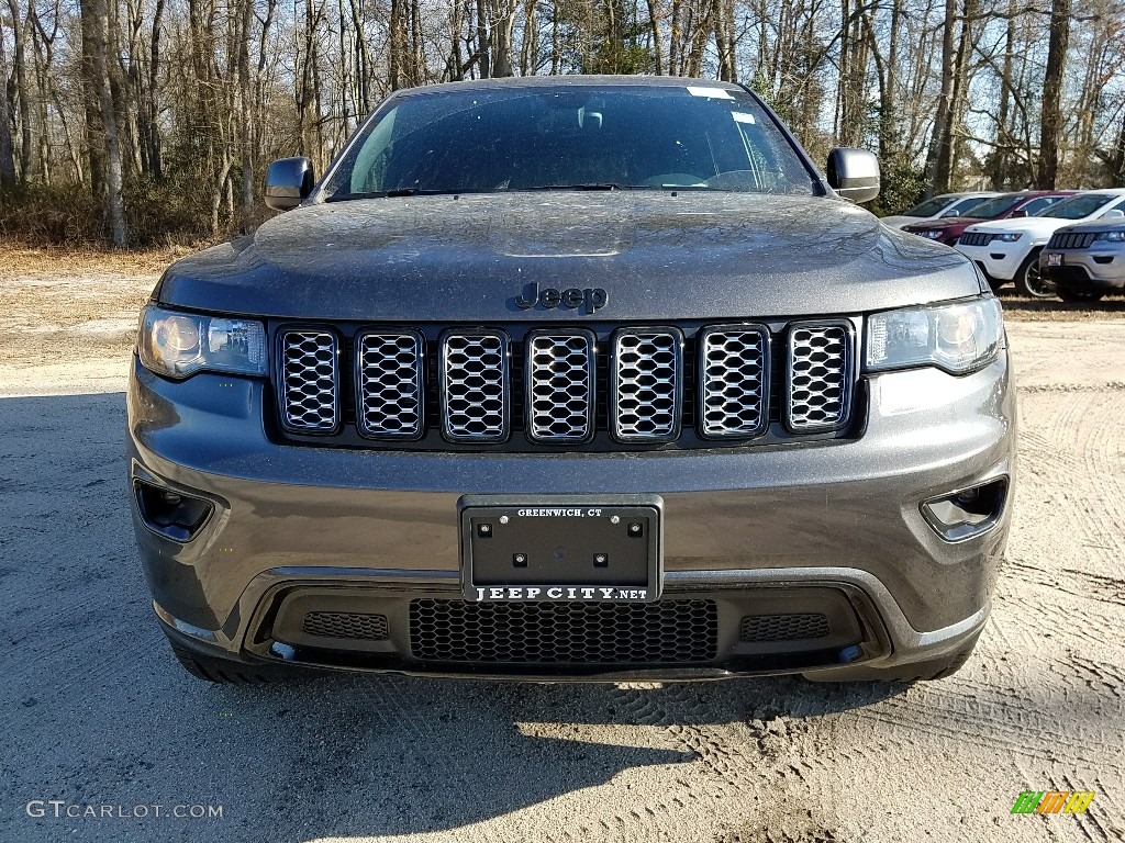 2018 Grand Cherokee Altitude 4x4 - Granite Crystal Metallic / Black photo #2