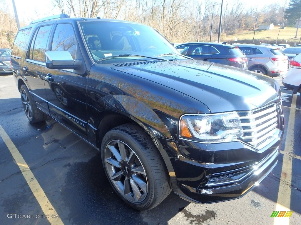 2017 Navigator Reserve 4x4 - Black Velvet / Ebony photo #4