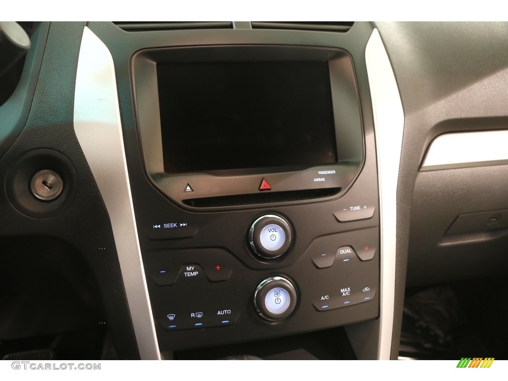 2015 Explorer XLT 4WD - Ingot Silver / Charcoal Black photo #10