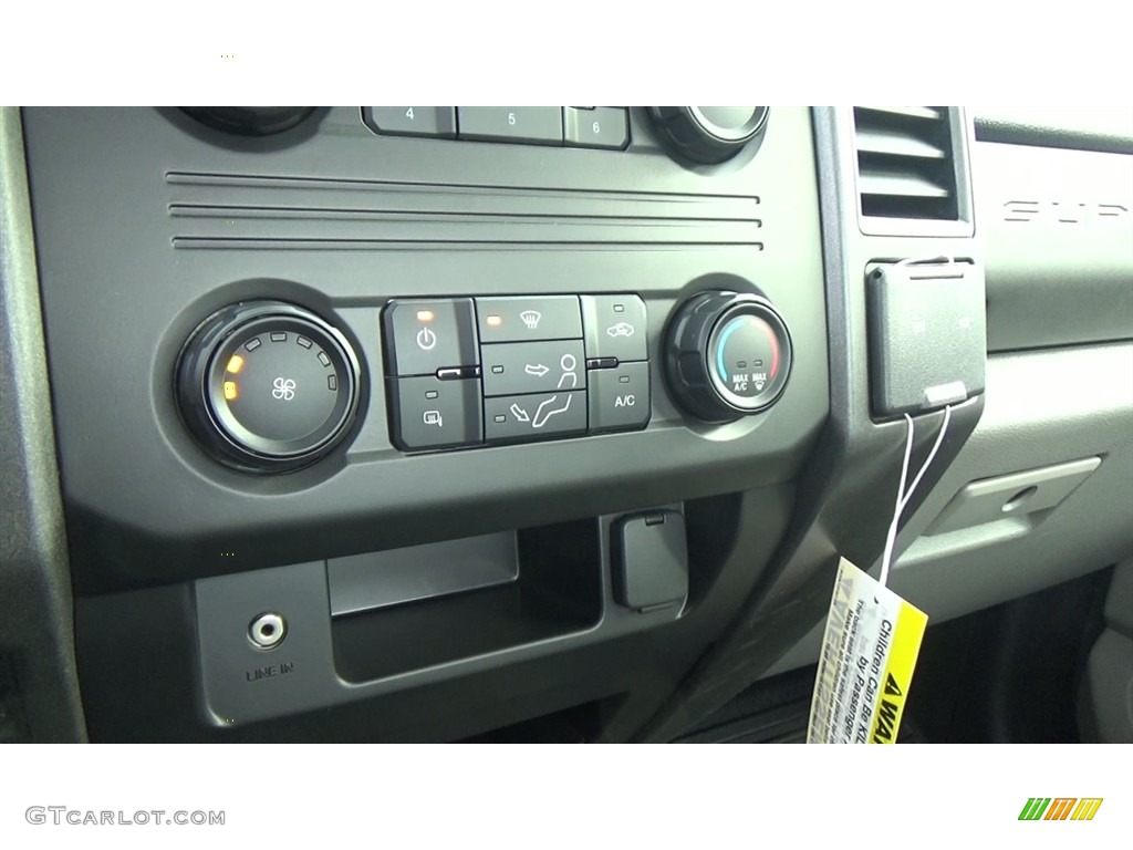 2017 F350 Super Duty XL Regular Cab 4x4 - Race Red / Medium Earth Gray photo #50