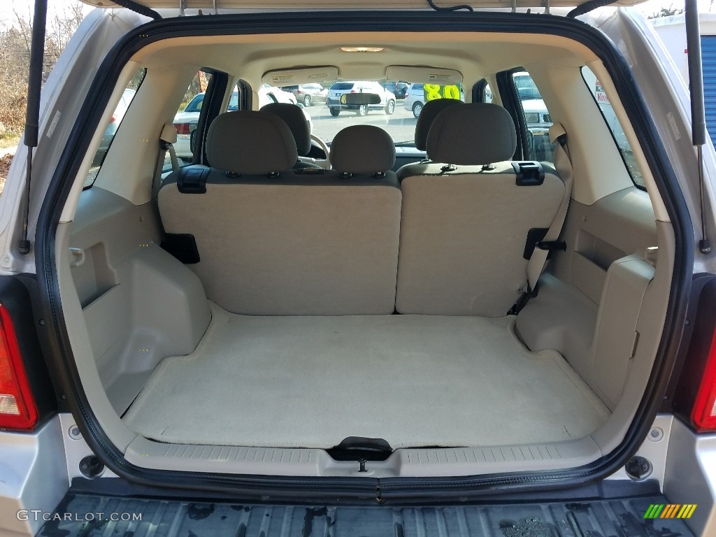 2008 Escape XLS 4WD - Silver Metallic / Stone photo #20