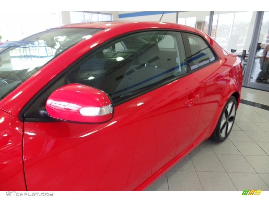 2010 Forte Koup SX - Racing Red / Black Sport photo #6
