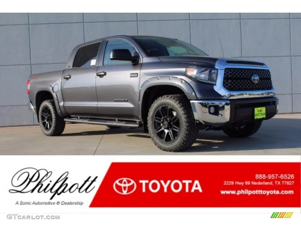 2018 Tundra SR5 CrewMax 4x4 - Magnetic Gray Metallic / Graphite photo #1