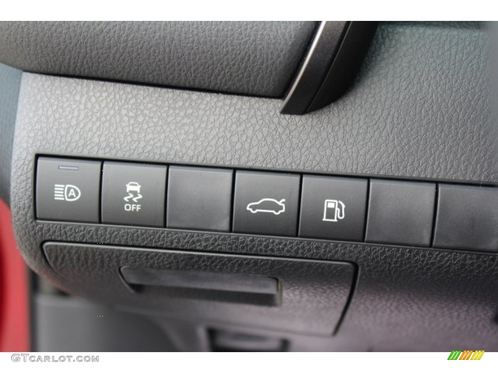 2018 Camry XLE V6 - Ruby Flare Pearl / Black photo #24