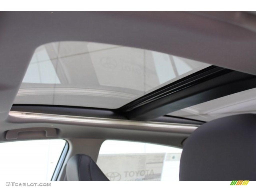 2018 Camry XLE V6 - Ruby Flare Pearl / Black photo #25