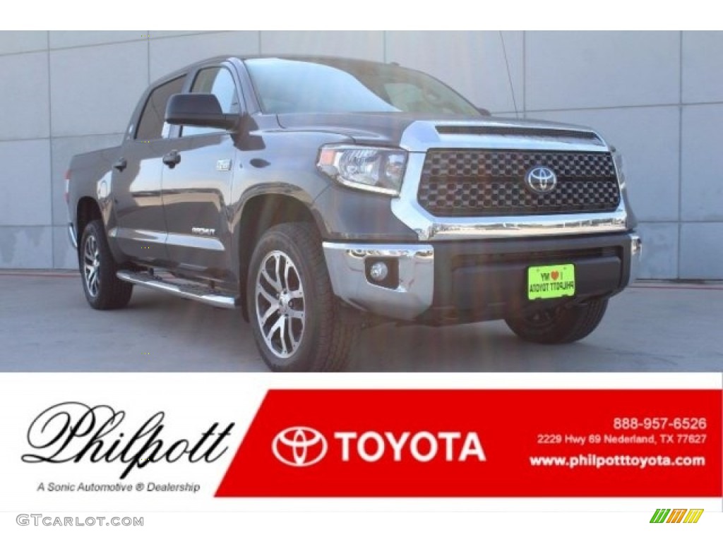 2018 Tundra SR5 CrewMax 4x4 - Magnetic Gray Metallic / Graphite photo #1