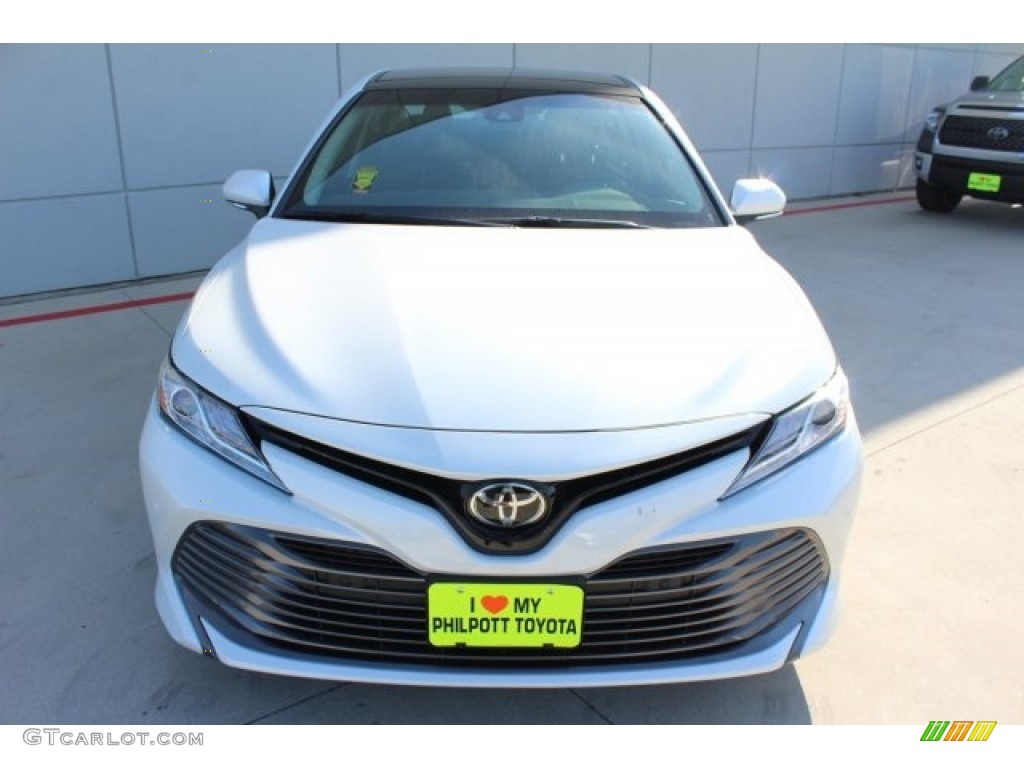 2018 Camry XLE - Wind Chill Pearl / Ash photo #2