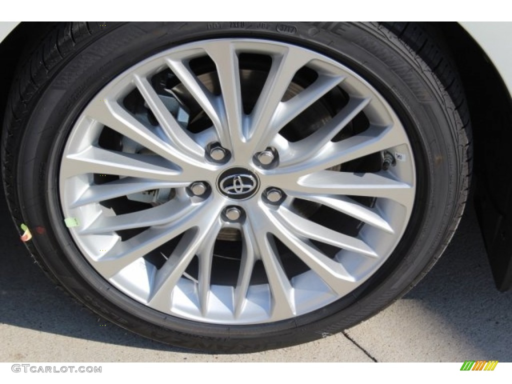 2018 Camry XLE - Wind Chill Pearl / Ash photo #4