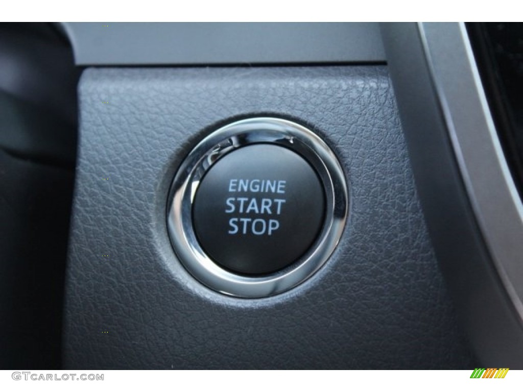 2018 Camry XLE - Wind Chill Pearl / Ash photo #15