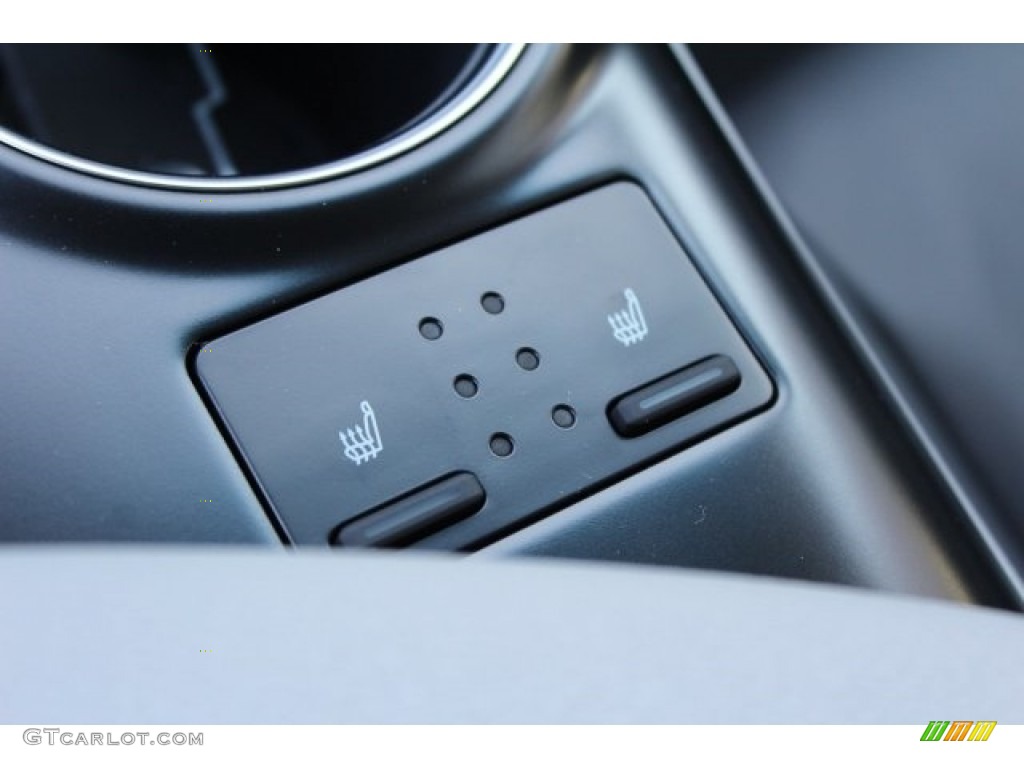 2018 Camry XLE - Wind Chill Pearl / Ash photo #16