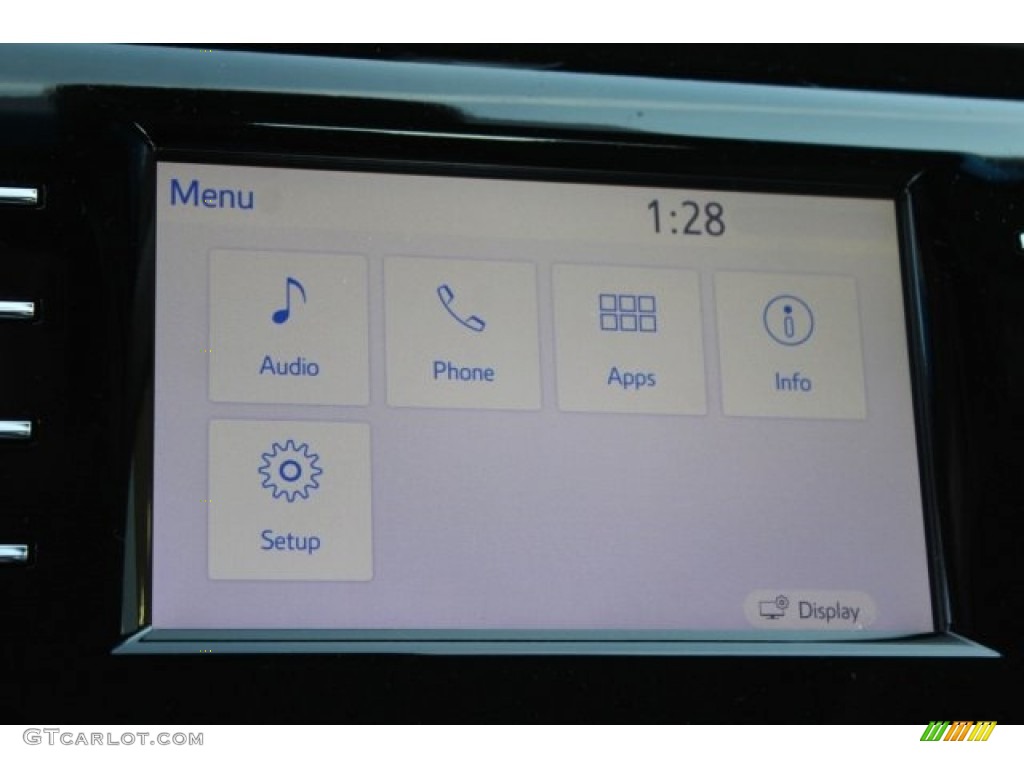 2018 Camry XLE - Wind Chill Pearl / Ash photo #18