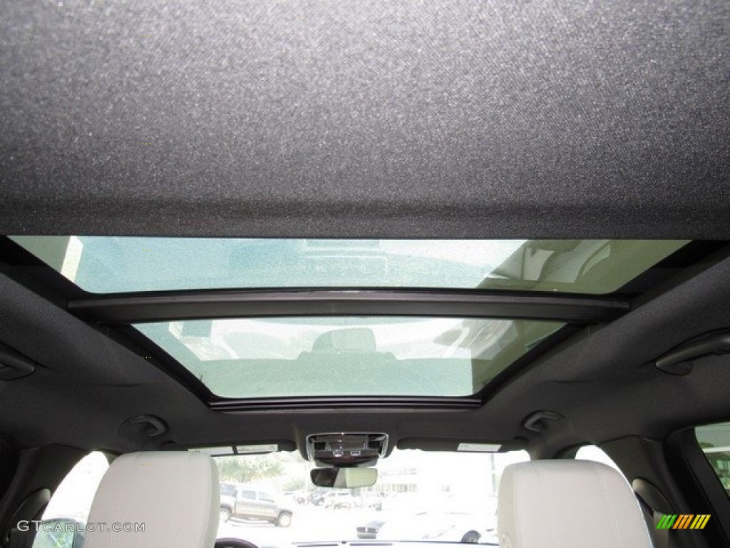 2018 Land Rover Range Rover Velar R Dynamic SE Sunroof Photo #124210028